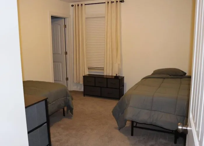 Convenient Remote-Friendly Suburban Oasis