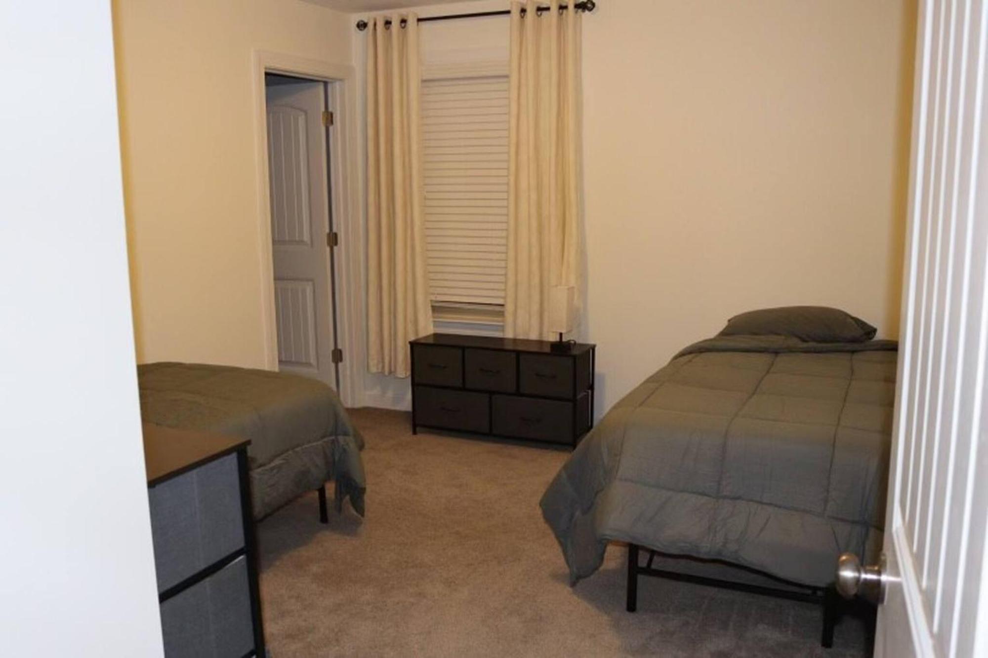 Holiday home Convenient Remote-friendly Suburban Oasis