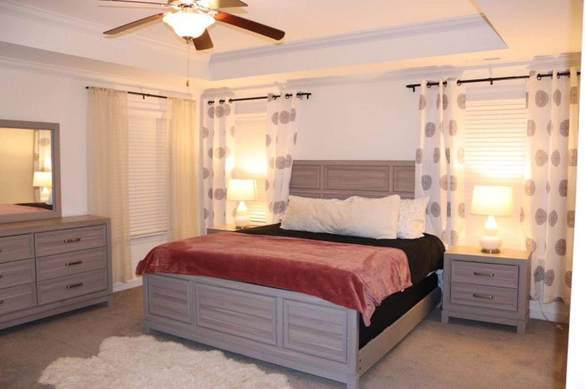 Holiday home Convenient Remote-friendly Suburban Oasis *