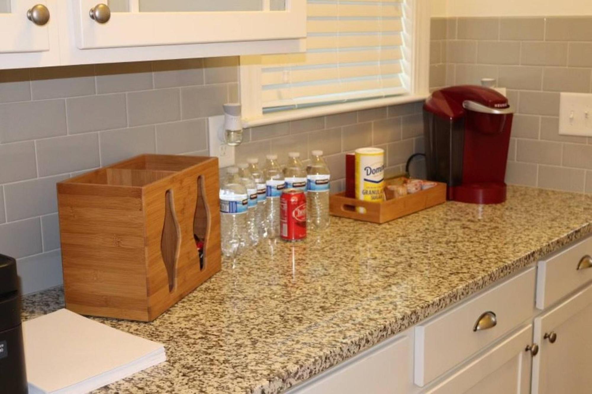 Convenient Remote-friendly Suburban Oasis Holiday home Raleigh